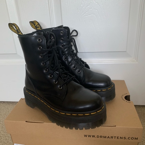 dr martens- jadon platform authentic leather boots - Picture 2 of 15